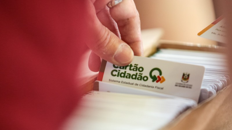 Entrega do Cartão Cidadão do Devolve ICMS